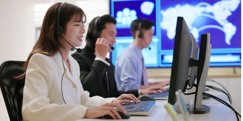 Phương thức liên hệ bằng Live Chat tiện lợi, miễn phí